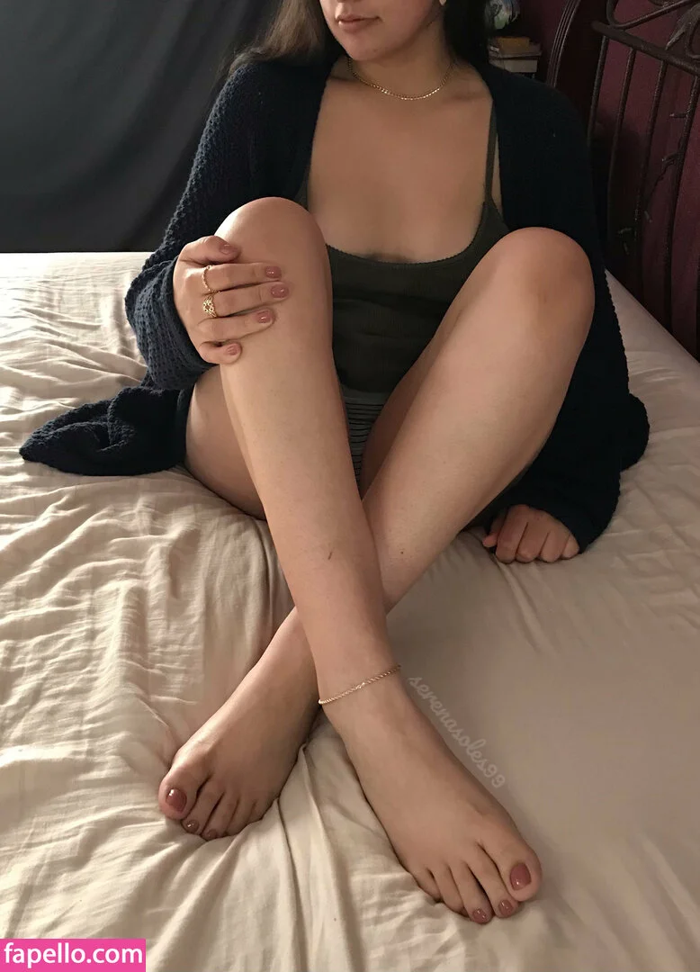 serenasoles99 Onlyfans Photo Gallery 