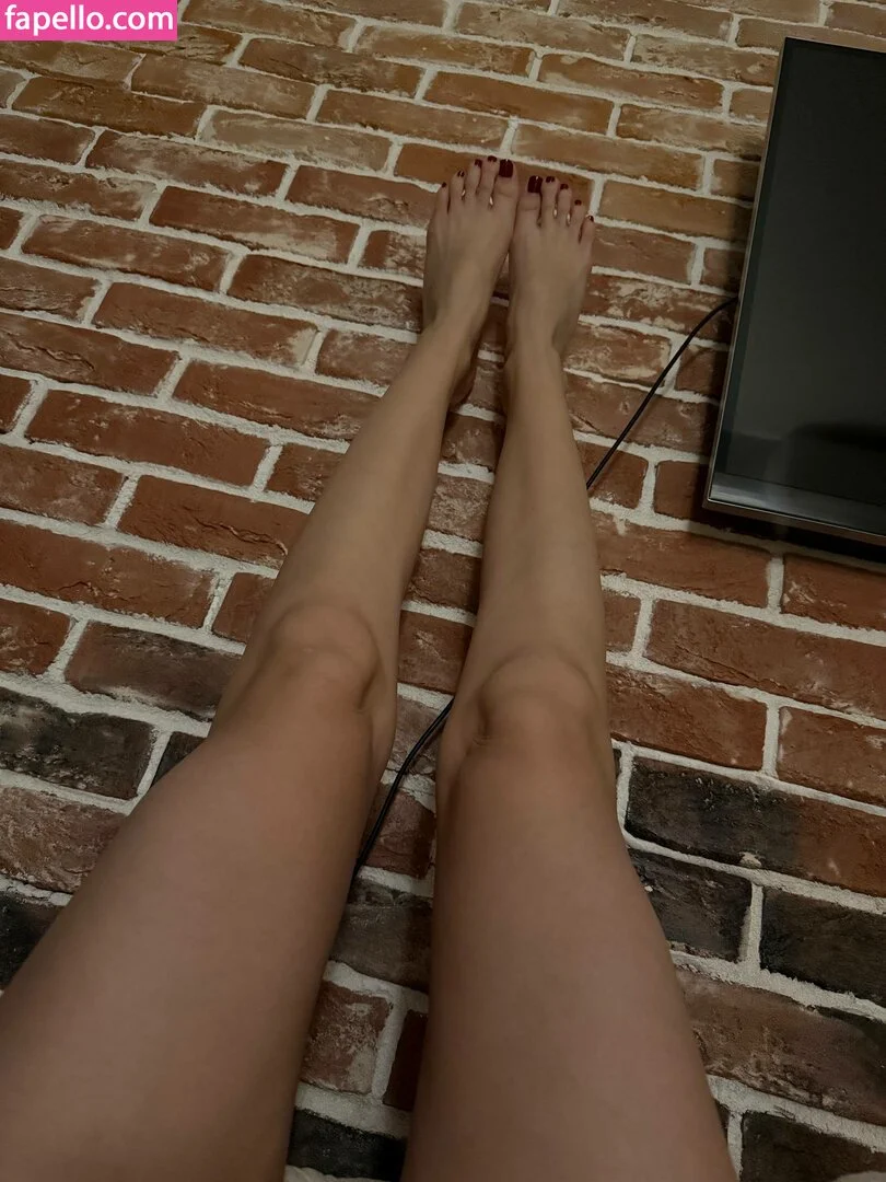 busya18plus Onlyfans Photo Gallery 