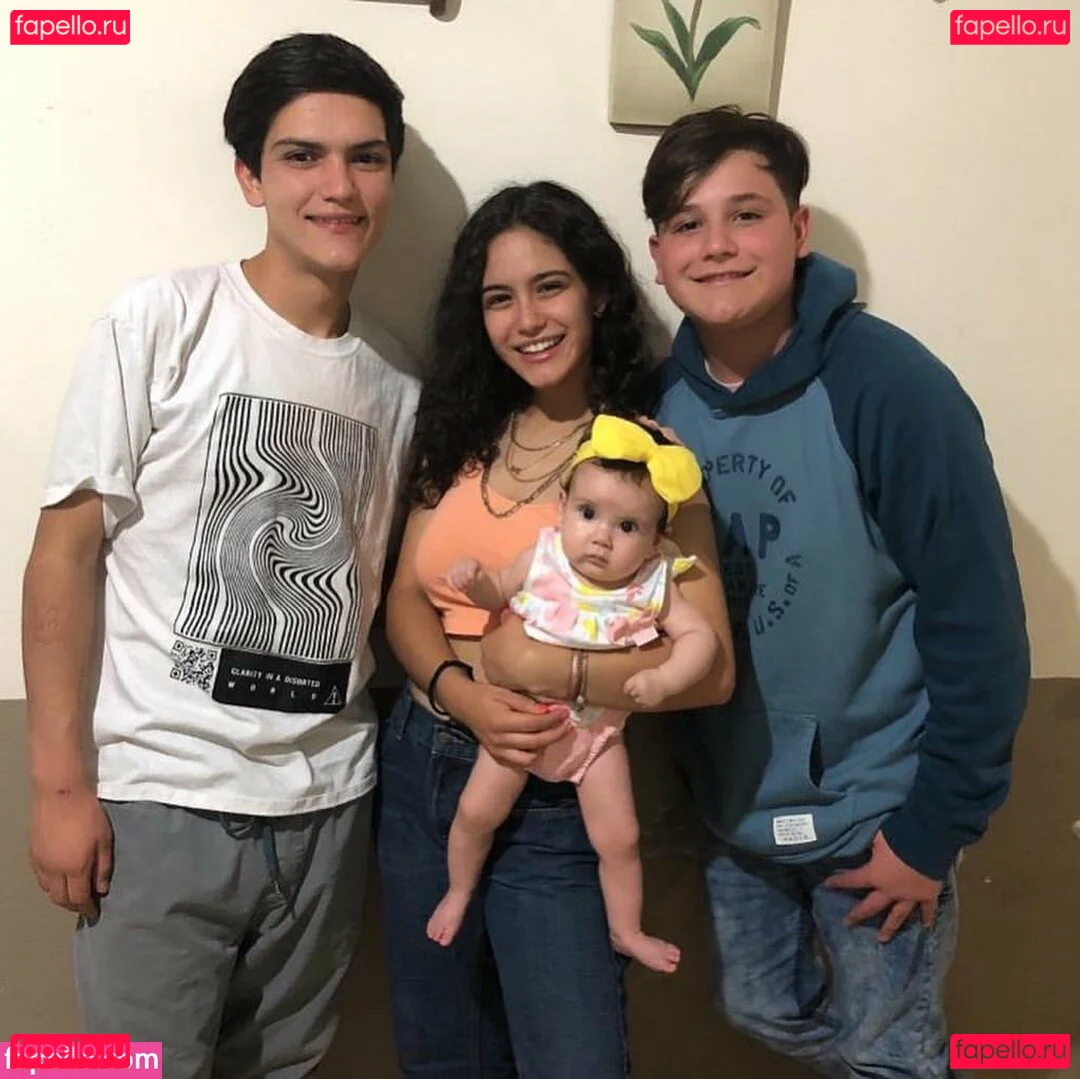 Isabel Neru Onlyfans Photo Gallery 