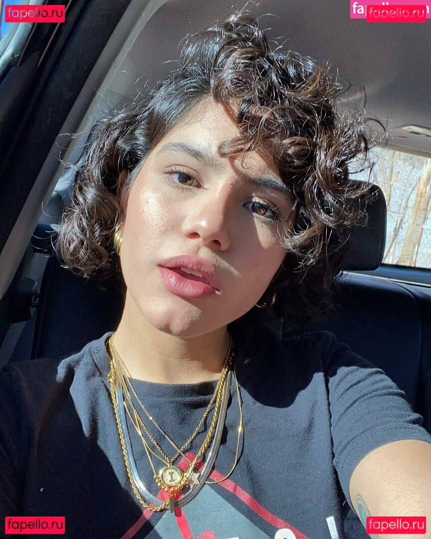 Isabel Neru Onlyfans Photo Gallery 