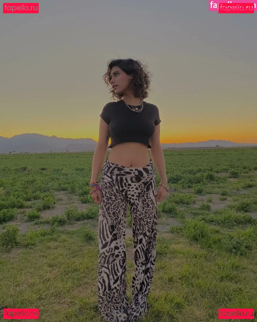 Isabel Neru Onlyfans Photo Gallery 