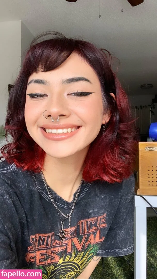 fullofbugss Onlyfans Photo Gallery 