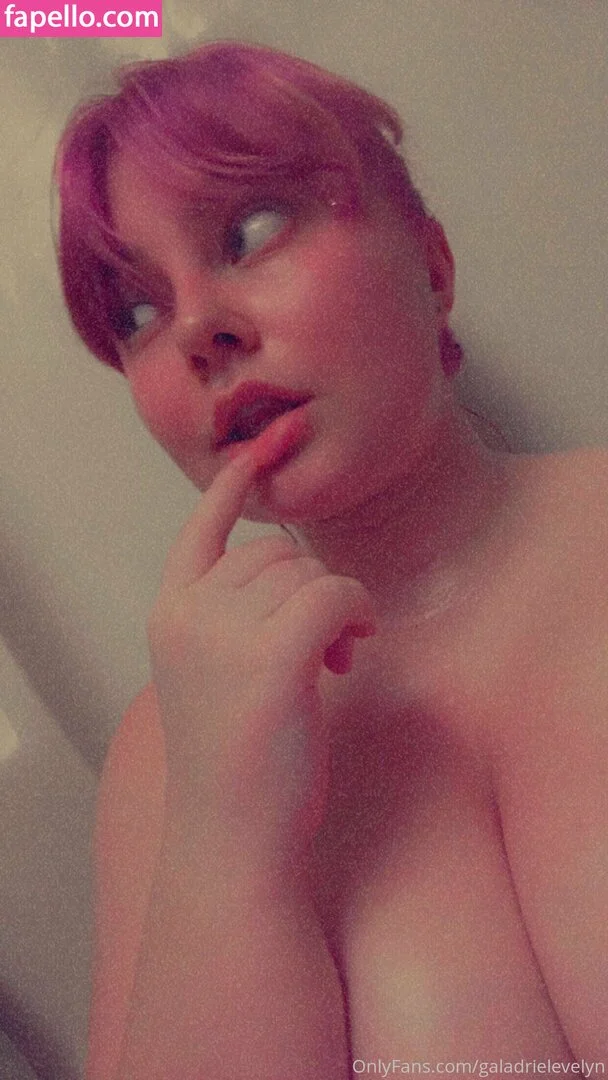 galadrielevelyn Onlyfans Photo Gallery 