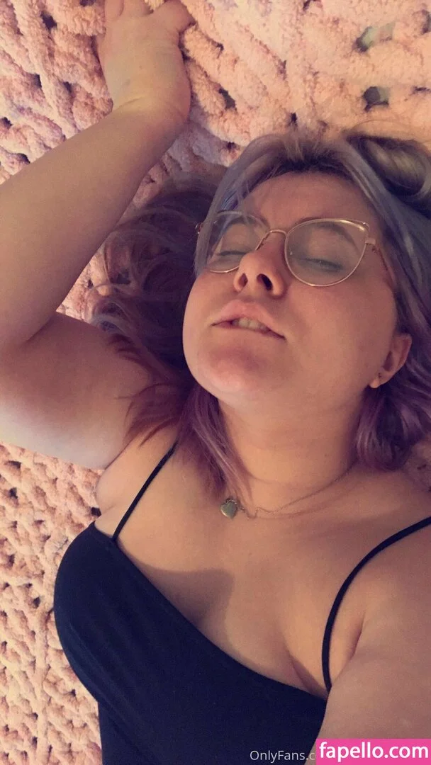 galadrielevelyn Onlyfans Photo Gallery 