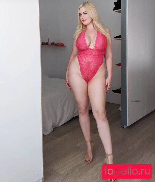 Lilli Luxe Onlyfans Photo Gallery 