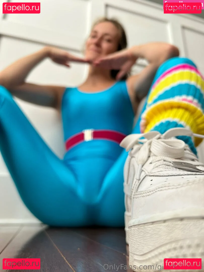 giantesstara Onlyfans Photo Gallery 