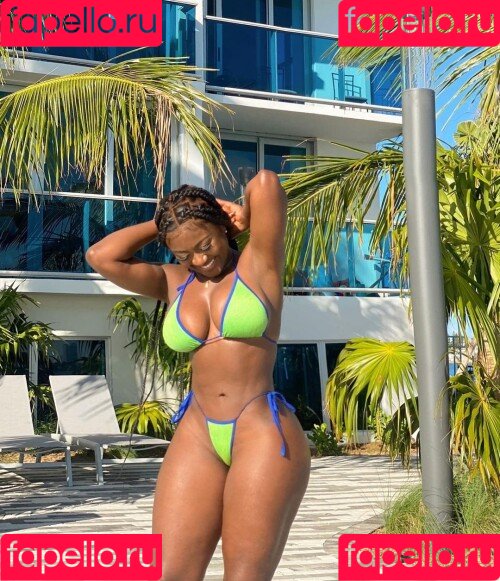 Babeth Lando Onlyfans Photo Gallery 