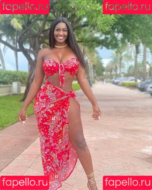 Babeth Lando Onlyfans Photo Gallery 