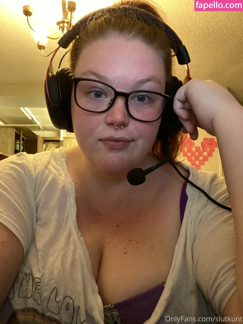 slutkunt Onlyfans Photo Gallery 