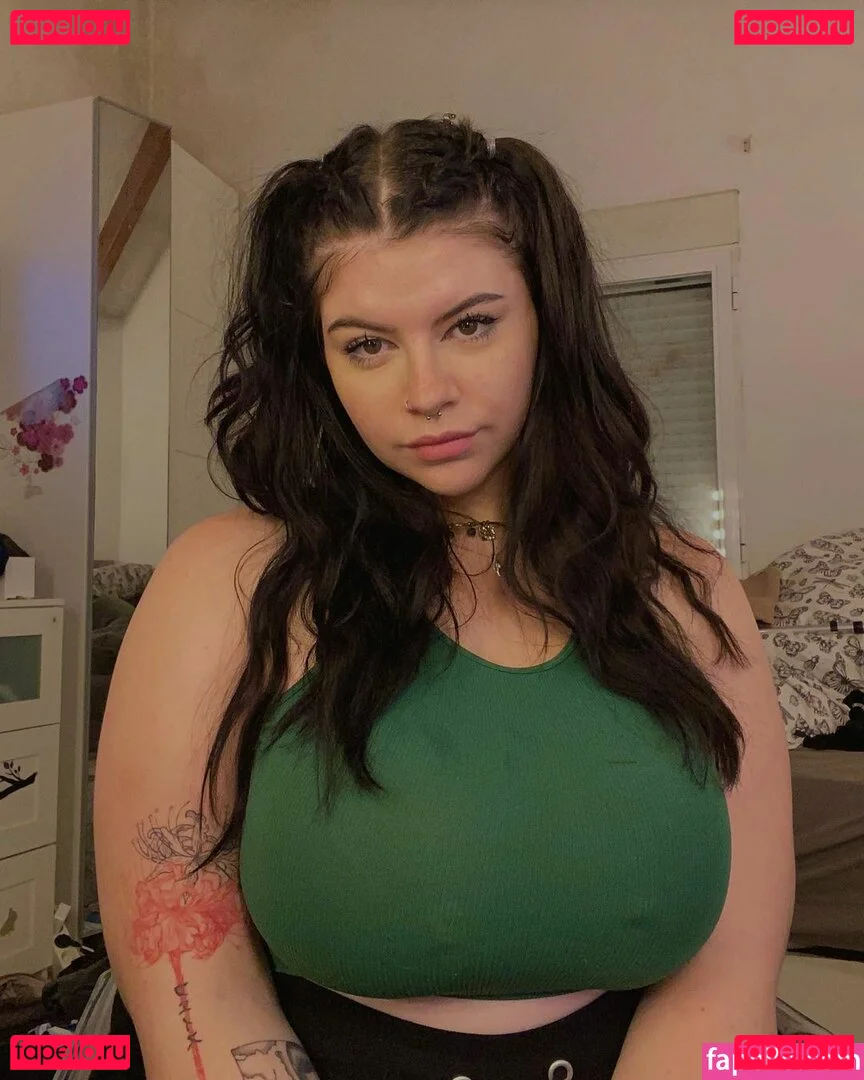 ladletsunade Onlyfans Photo Gallery 