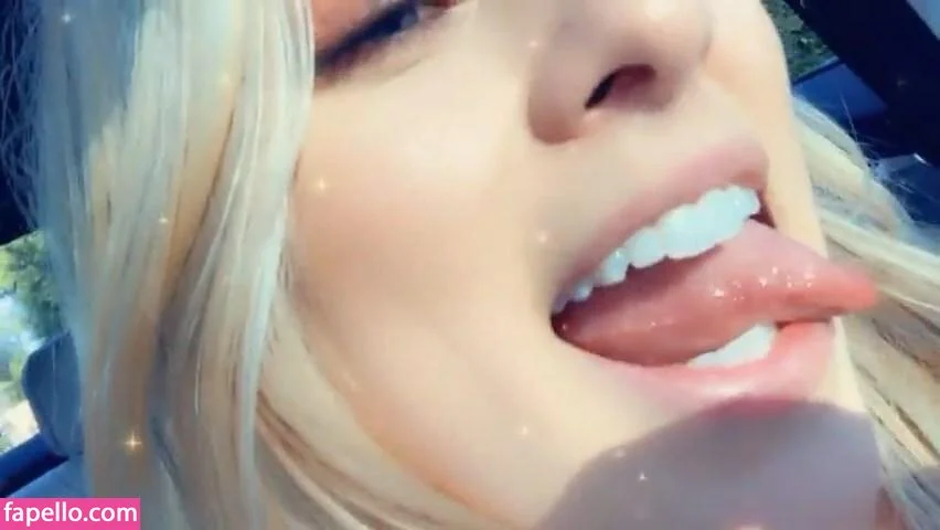 Cassie Nova Onlyfans Photo Gallery 