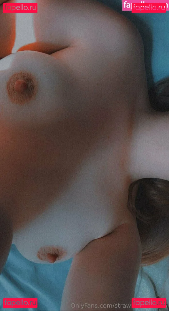 strawbrrymilk Onlyfans Photo Gallery 