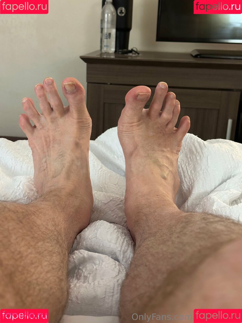 size16feet Onlyfans Photo Gallery 