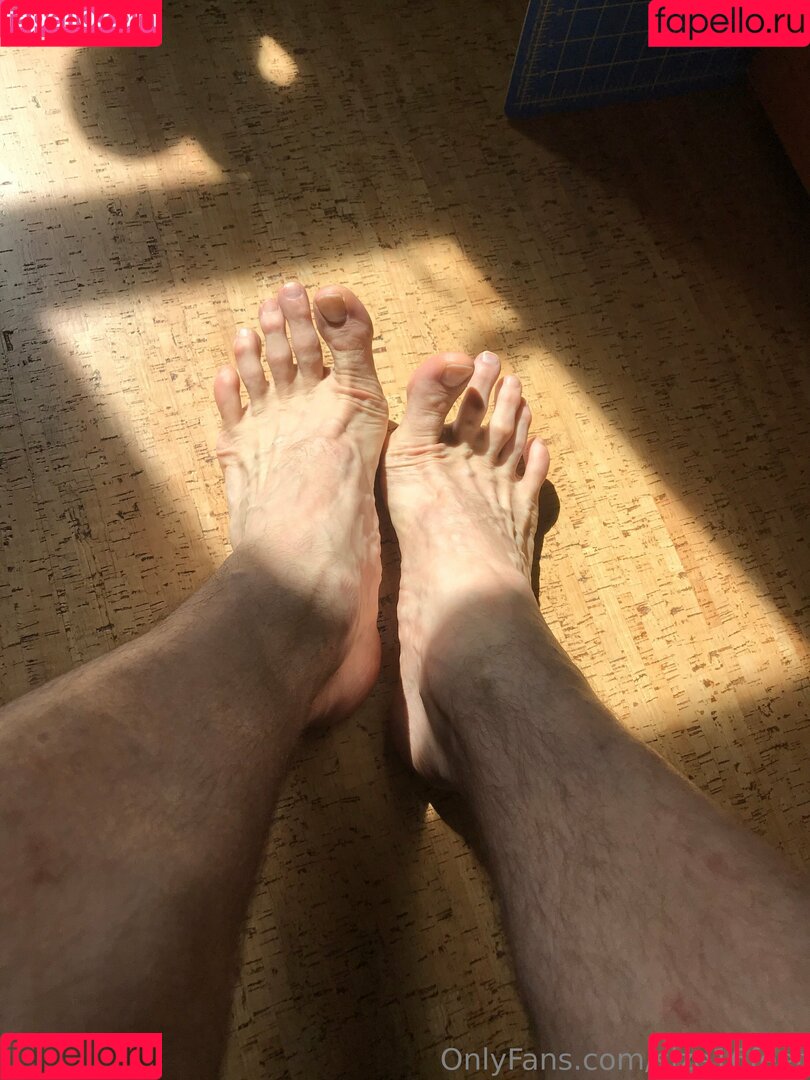size16feet Onlyfans Photo Gallery 