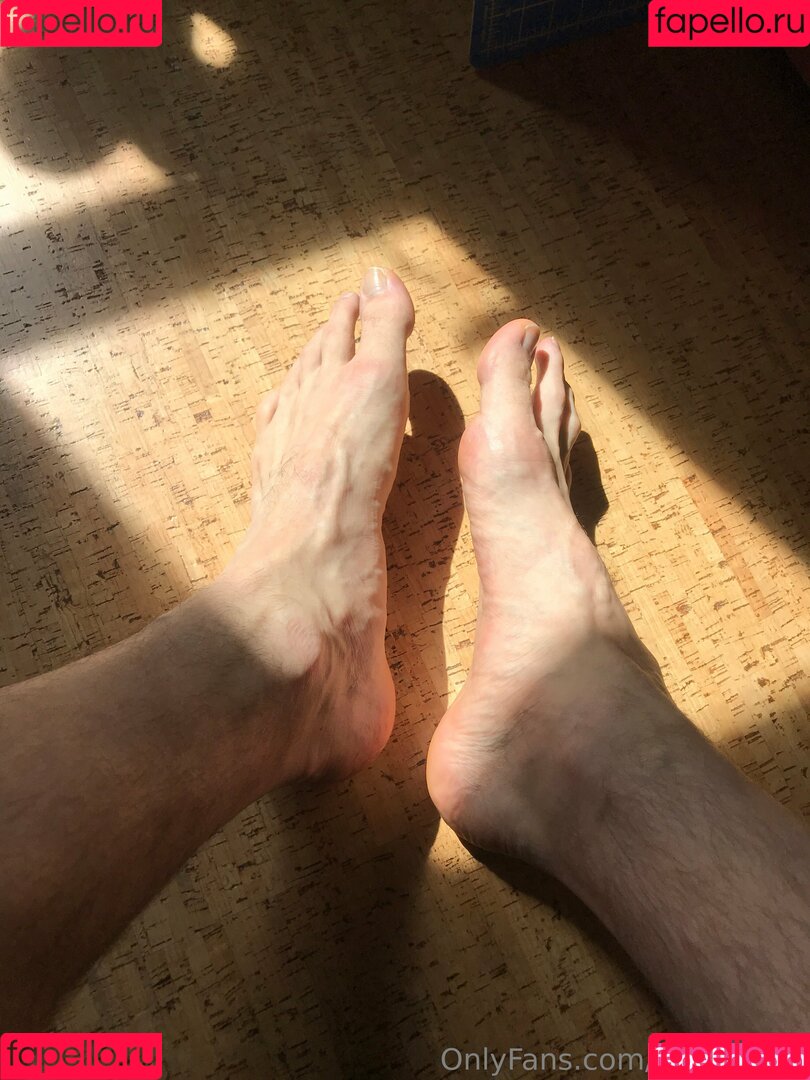 size16feet Onlyfans Photo Gallery 