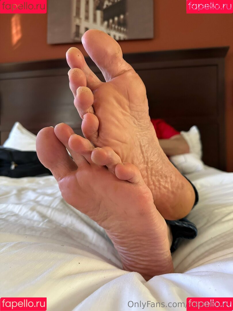 size16feet Onlyfans Photo Gallery 