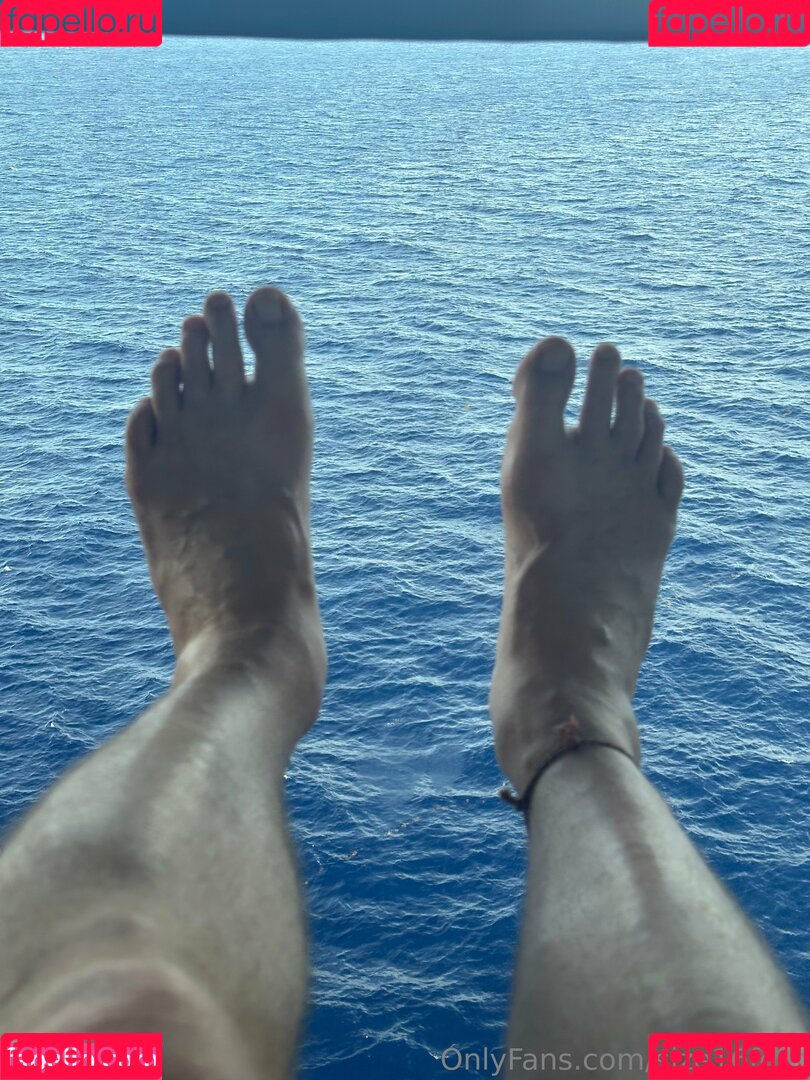 size16feet Onlyfans Photo Gallery 