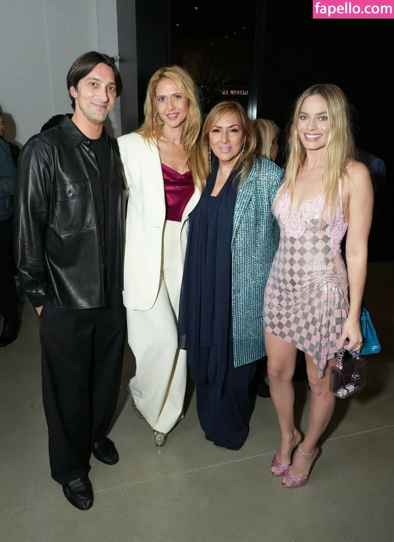 Margot Robbie Onlyfans Photo Gallery 