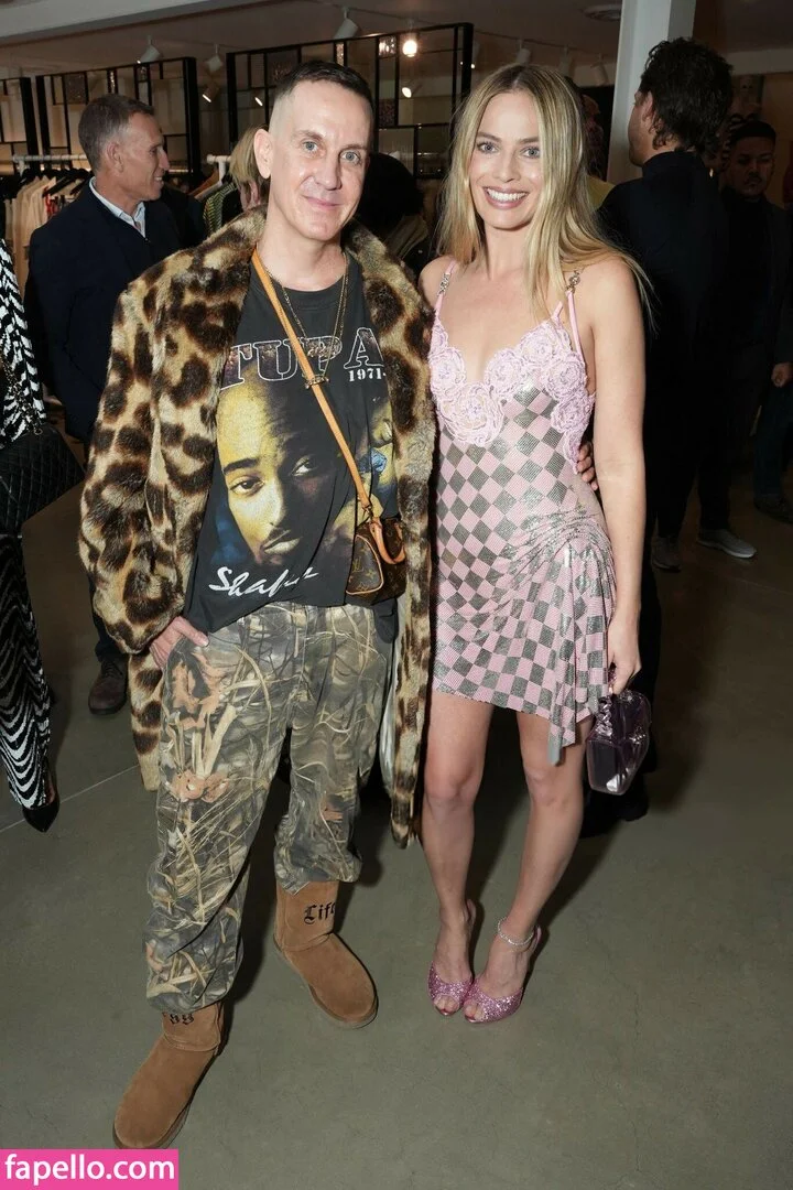 Margot Robbie Onlyfans Photo Gallery 