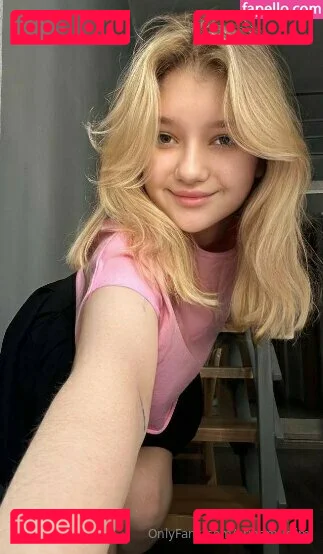 arinamuslim Onlyfans Photo Gallery 