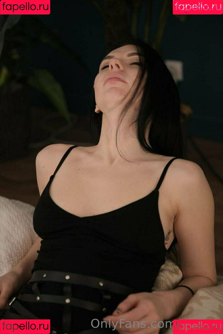 issaa0 Onlyfans Photo Gallery 