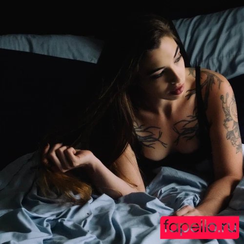 Poon Wrunya Onlyfans Photo Gallery 