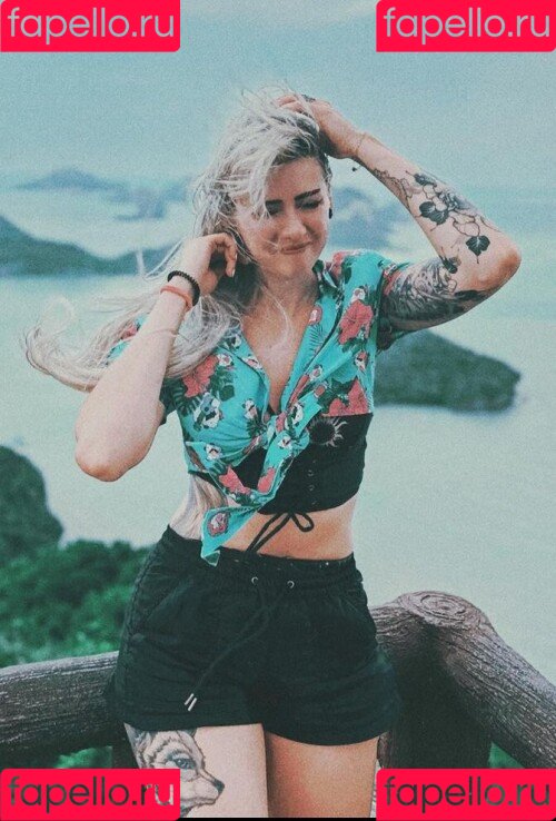 Farbenfuchs Onlyfans Photo Gallery 