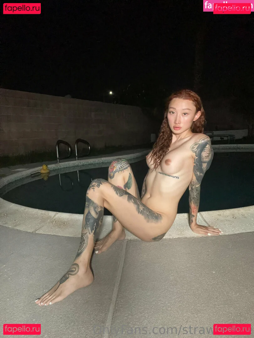 strawishere Onlyfans Photo Gallery 