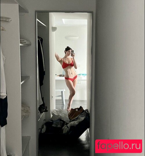 Kira Kosarin Onlyfans Photo Gallery 