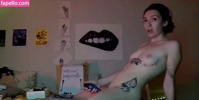 Juniper Woods Onlyfans Photo Gallery 