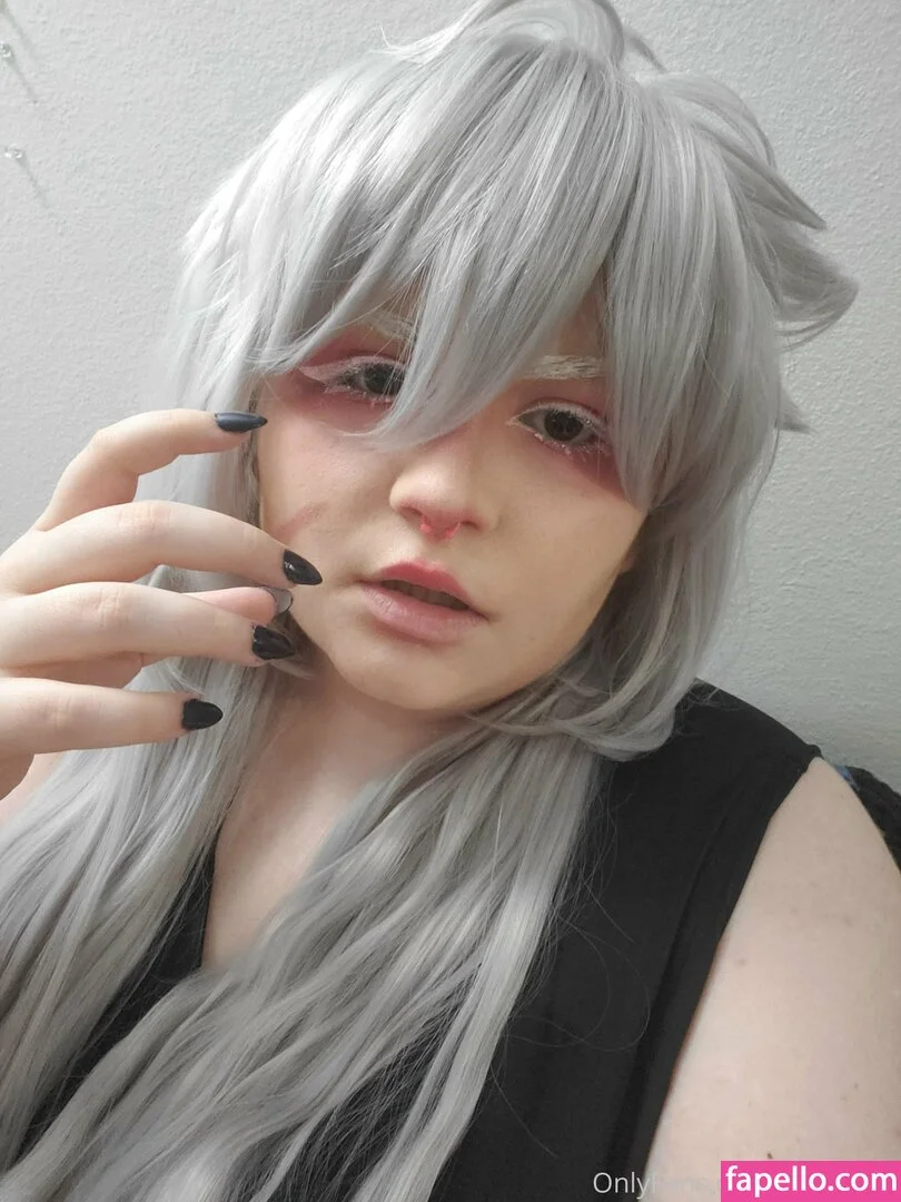 awoo.exe Onlyfans Photo Gallery 