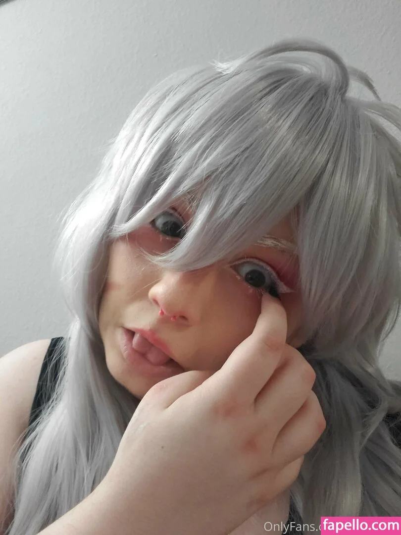 awoo.exe Onlyfans Photo Gallery 