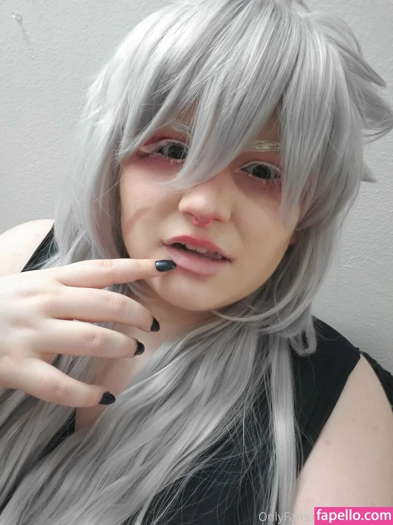 awoo.exe Onlyfans Photo Gallery 