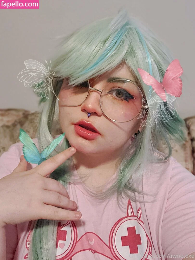 awoo.exe Onlyfans Photo Gallery 