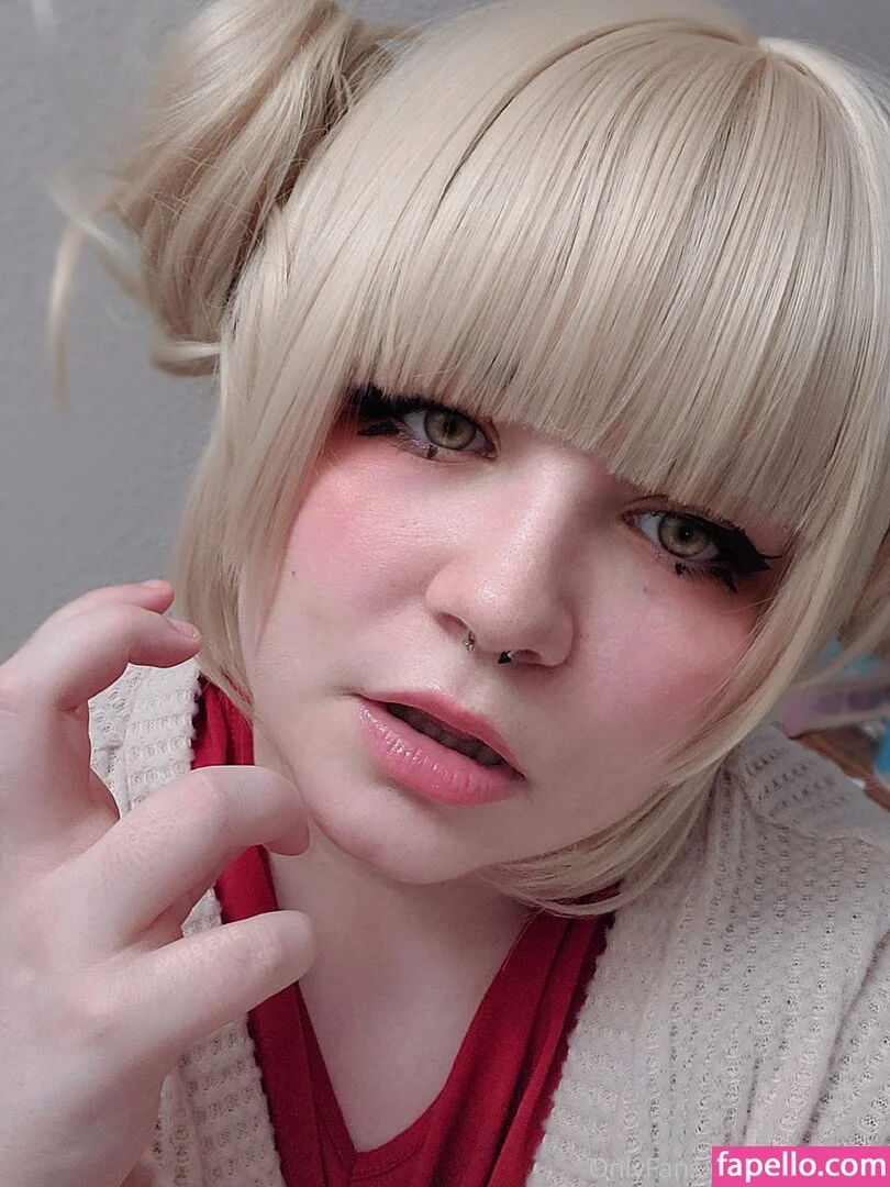 awoo.exe Onlyfans Photo Gallery 