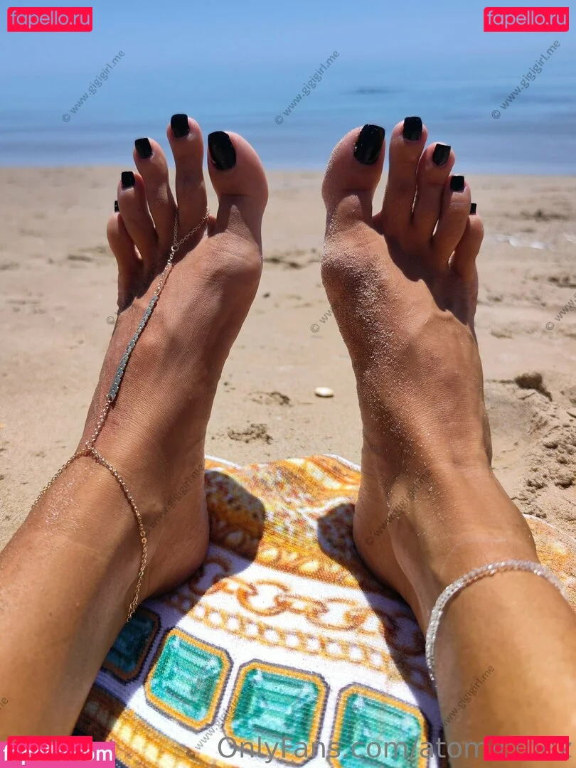 atomictoez Onlyfans Photo Gallery 