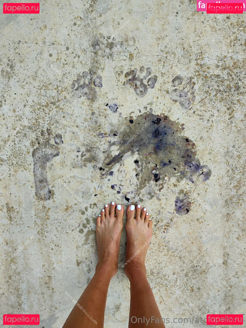 atomictoez Onlyfans Photo Gallery 