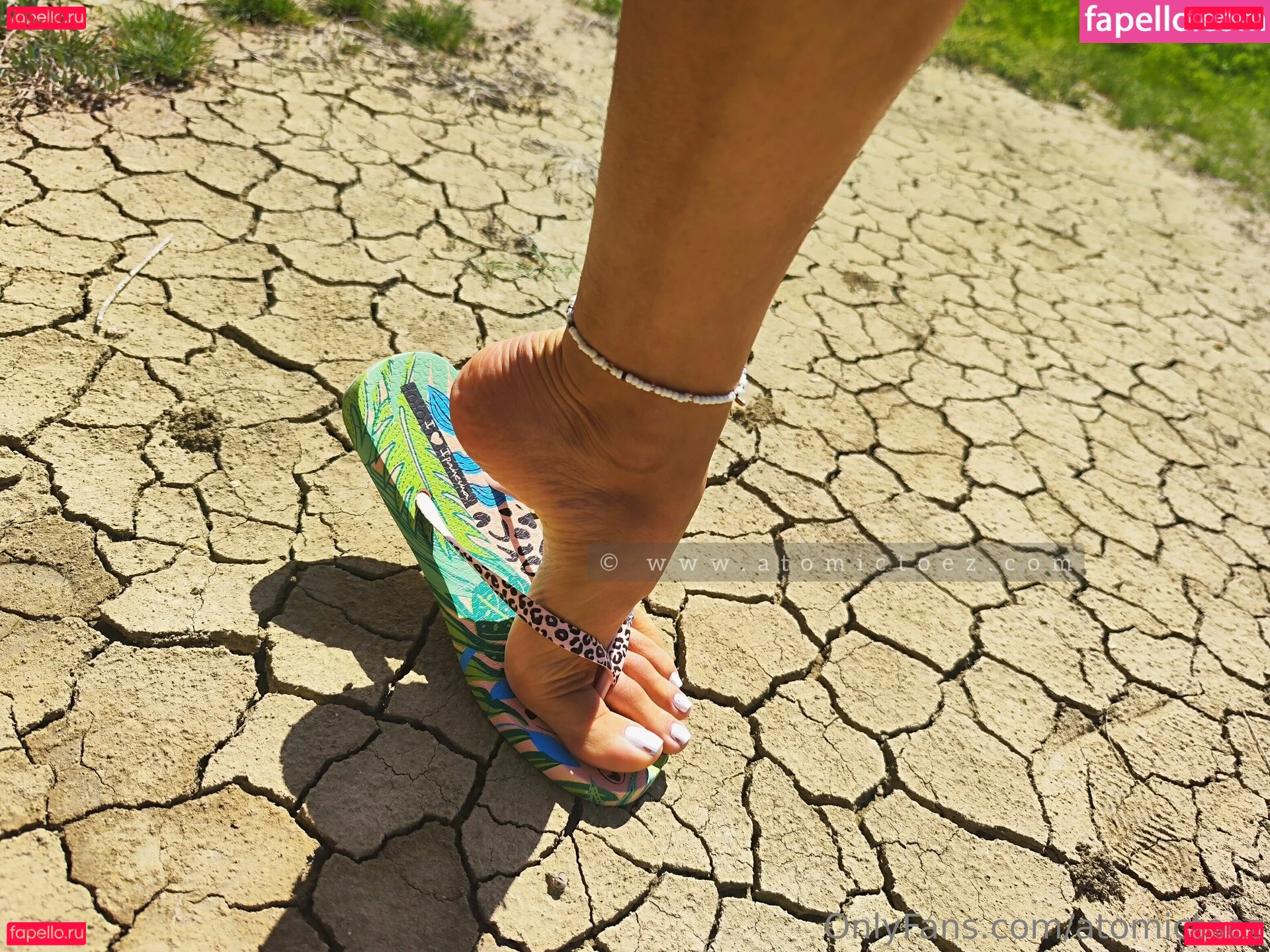 atomictoez Onlyfans Photo Gallery 