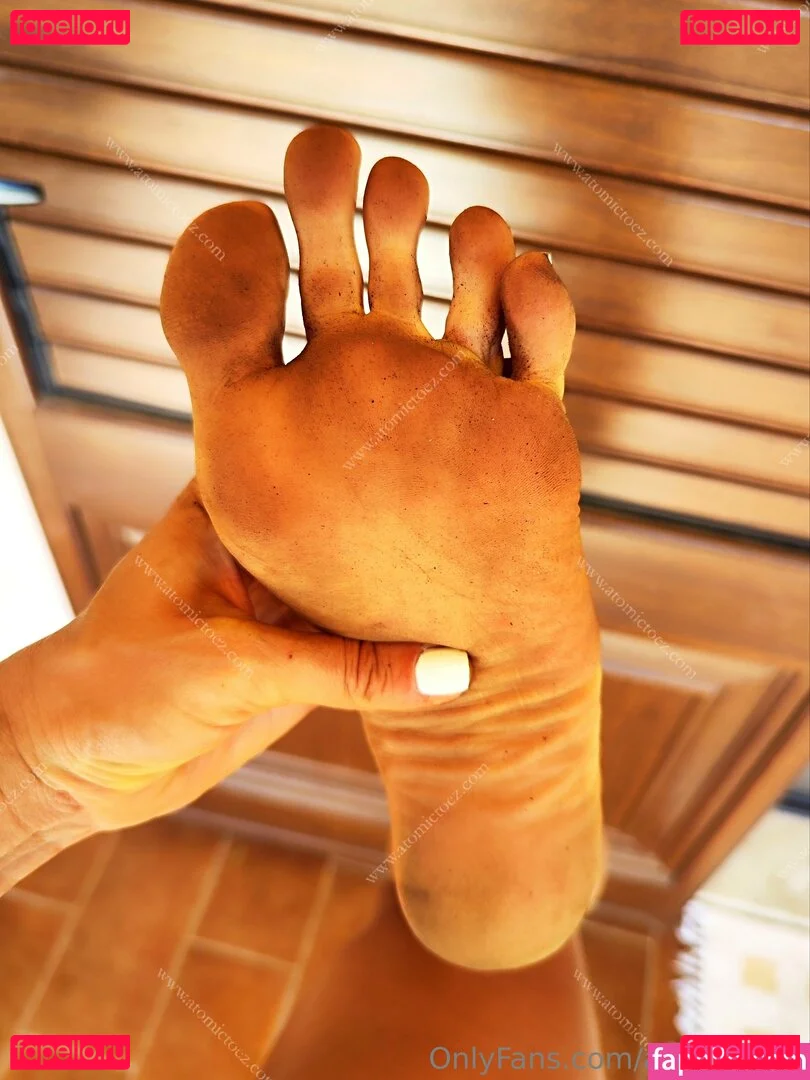 atomictoez Onlyfans Photo Gallery 