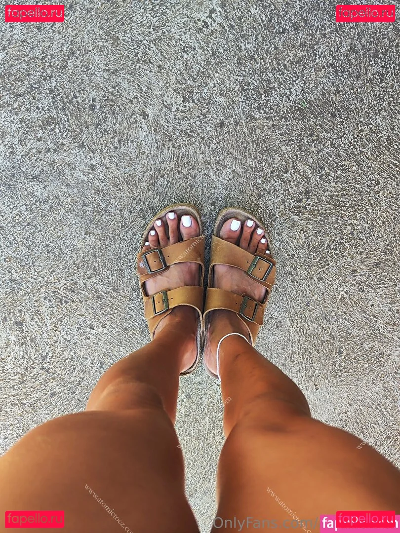 atomictoez Onlyfans Photo Gallery 