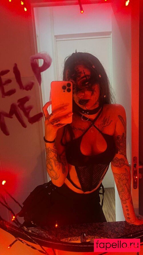 Caputile Onlyfans Photo Gallery 