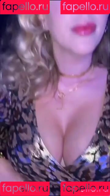 Katherine Ryan Onlyfans Photo Gallery 