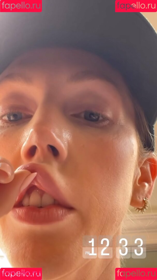 Katherine Ryan Onlyfans Photo Gallery 