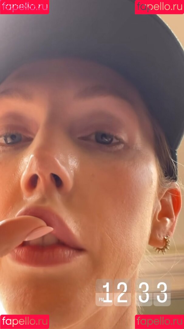 Katherine Ryan Onlyfans Photo Gallery 