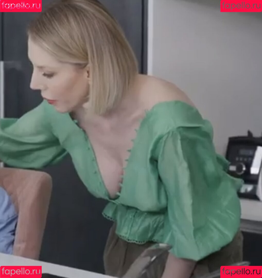 Katherine Ryan Onlyfans Photo Gallery 