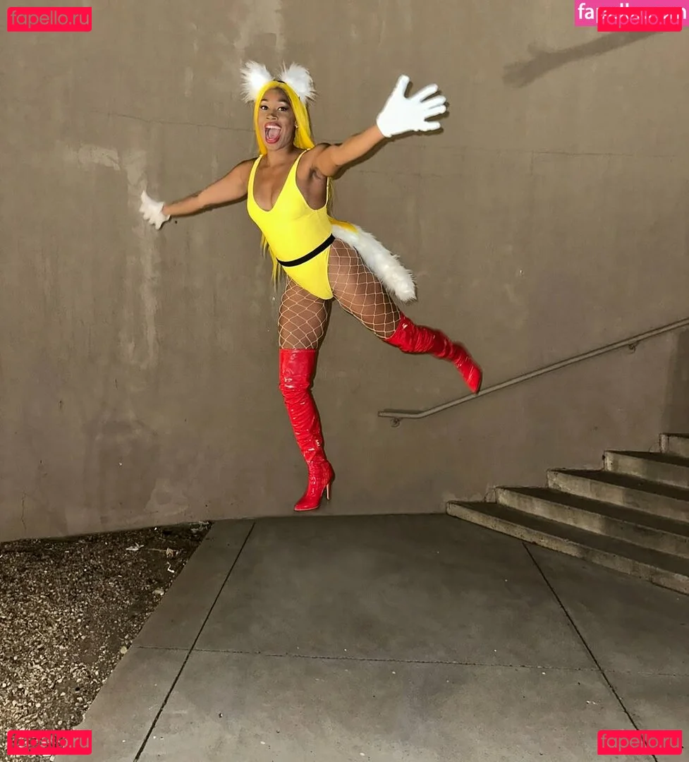 Ariane Andrew Onlyfans Photo Gallery 