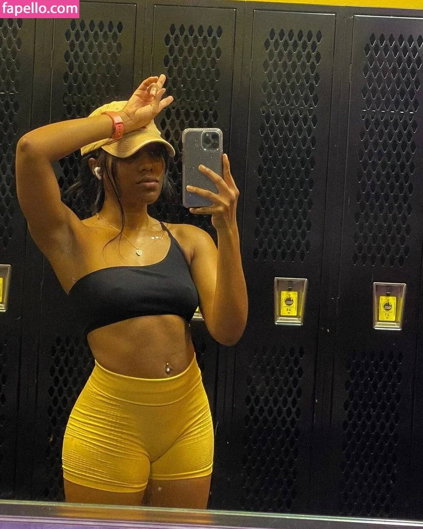 Violet Cosplay Onlyfans Photo Gallery 