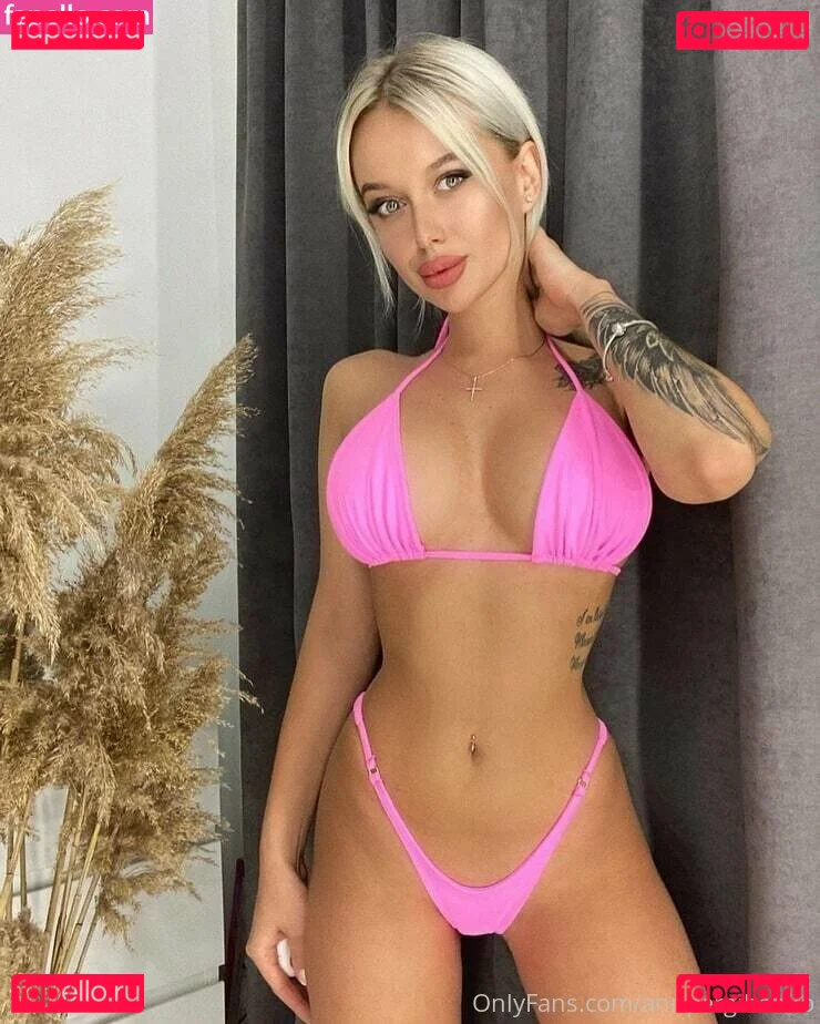 annpergibenko Onlyfans Photo Gallery 