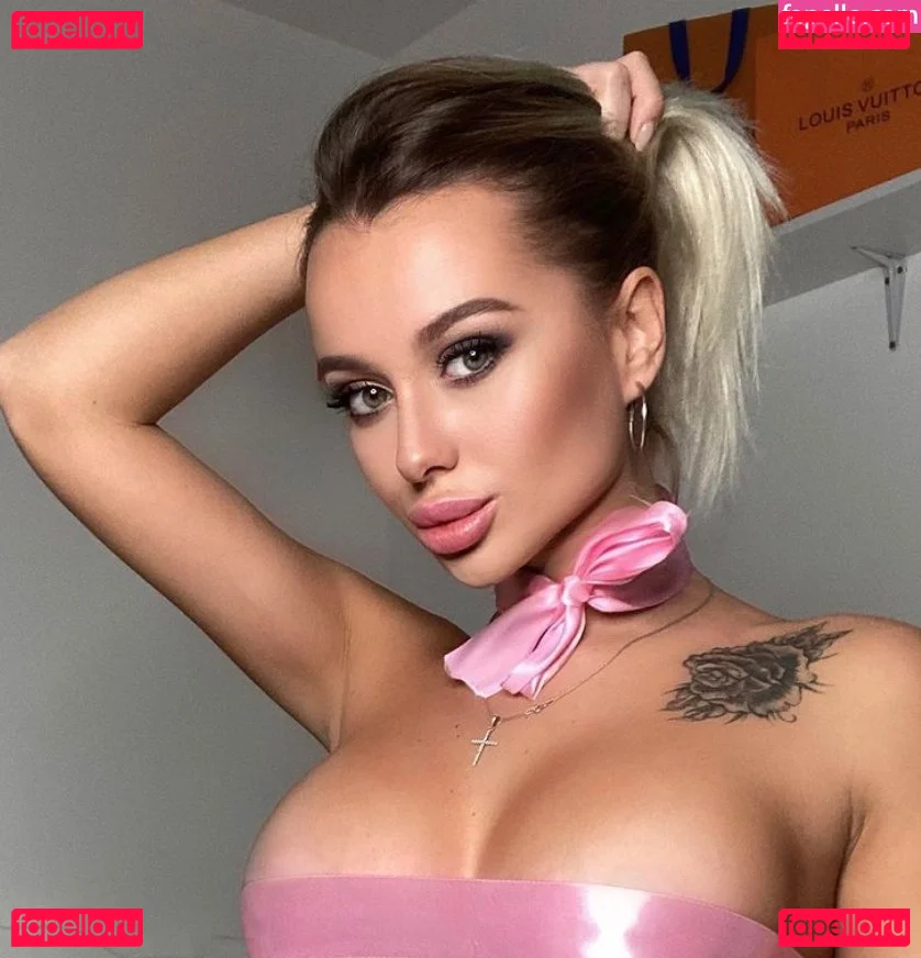 annpergibenko Onlyfans Photo Gallery 