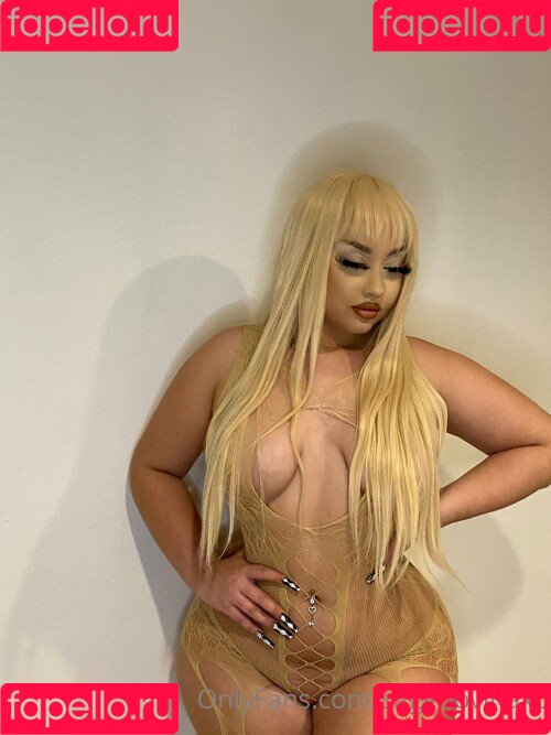 sagedoviina Onlyfans Photo Gallery 